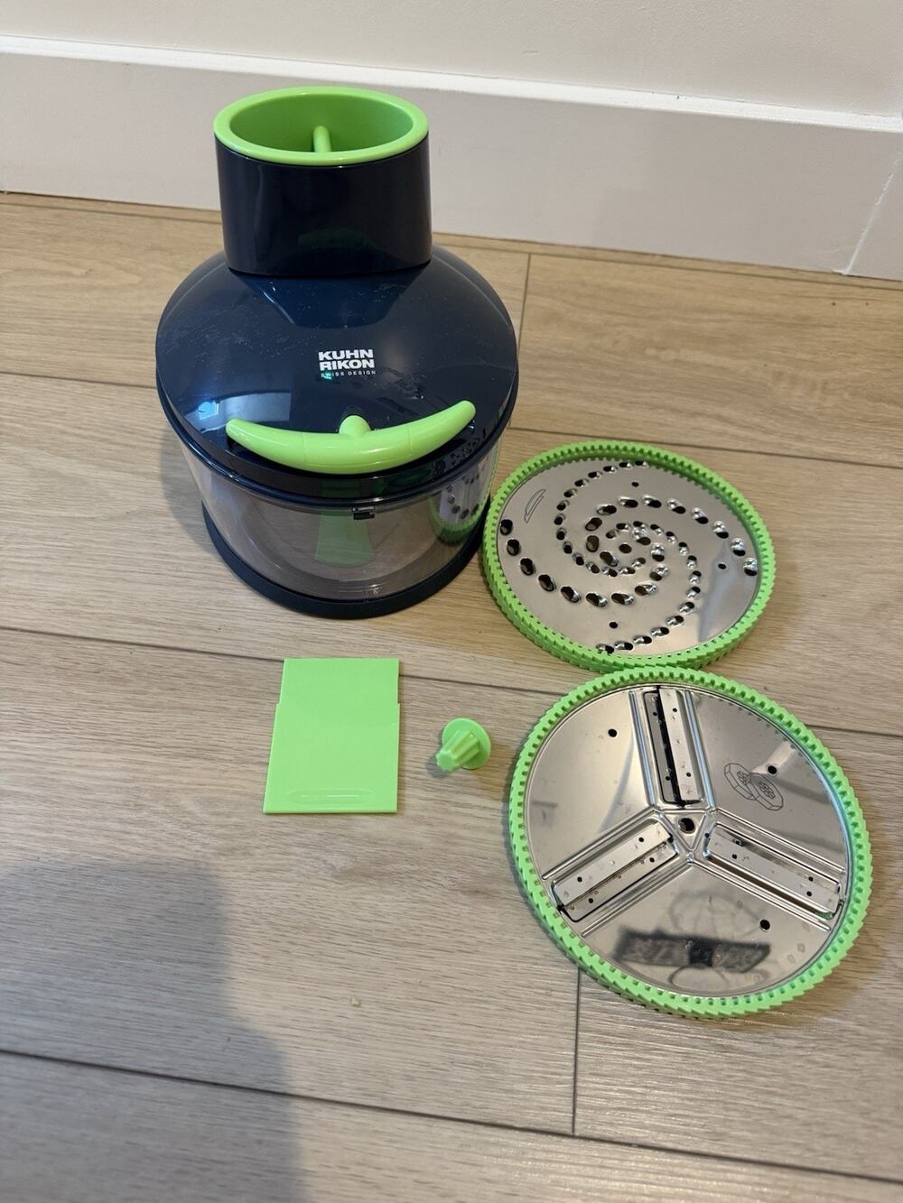Kuhn Rikon Swiss Pull Chop Manual Food Chopper Hand Operated Lime